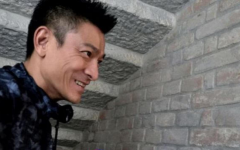 刘德华变身艺术家 飞抵欧洲感受浪漫气氛 刘德华变身艺术家 飞抵欧洲感受浪漫气氛